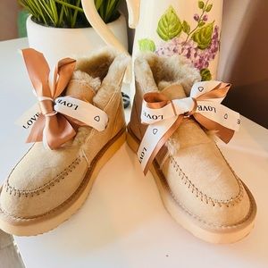 Women Genuine Sheepskin Leather Real Wool  Winter Boots